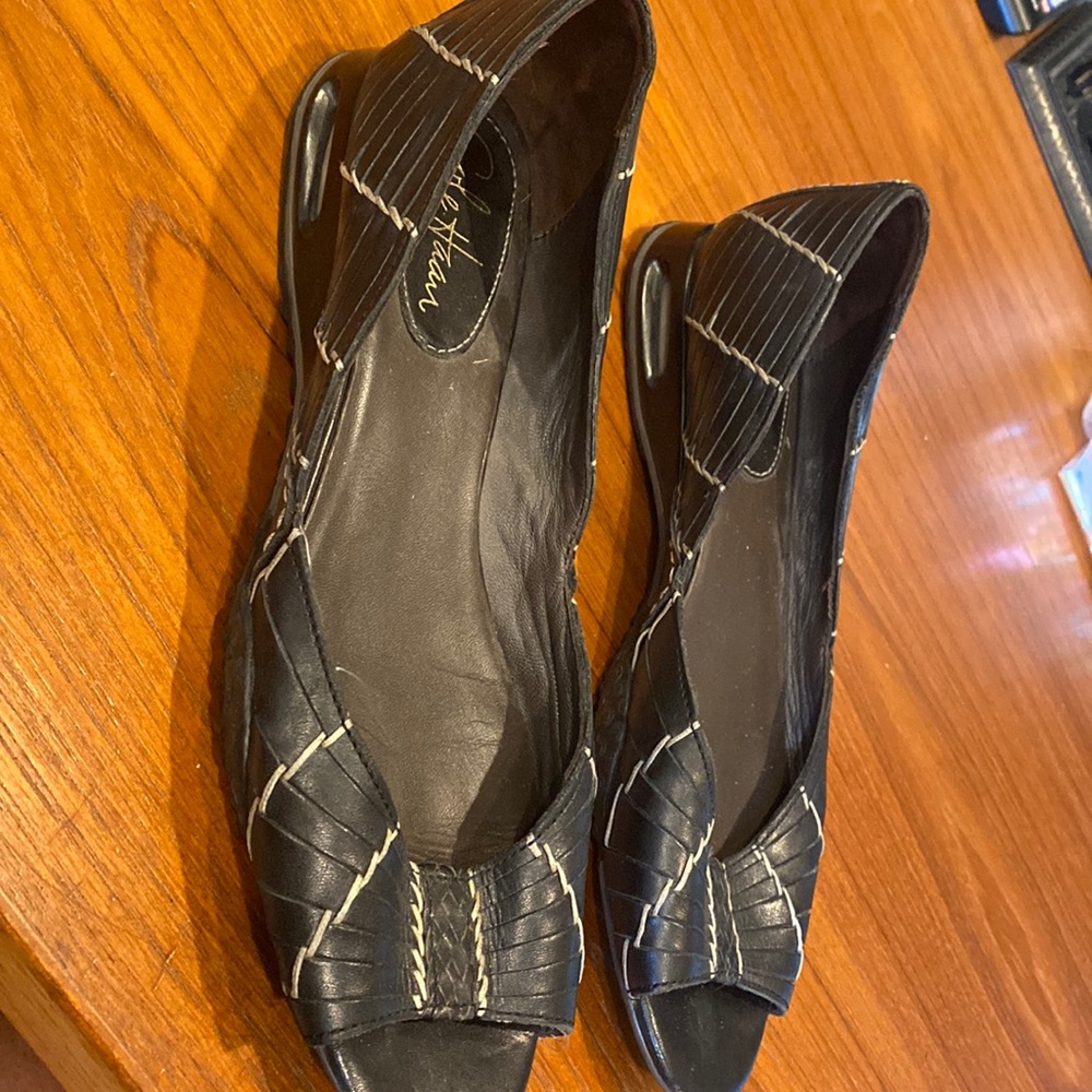 Women’s size 10 cole ga an open ties shoes